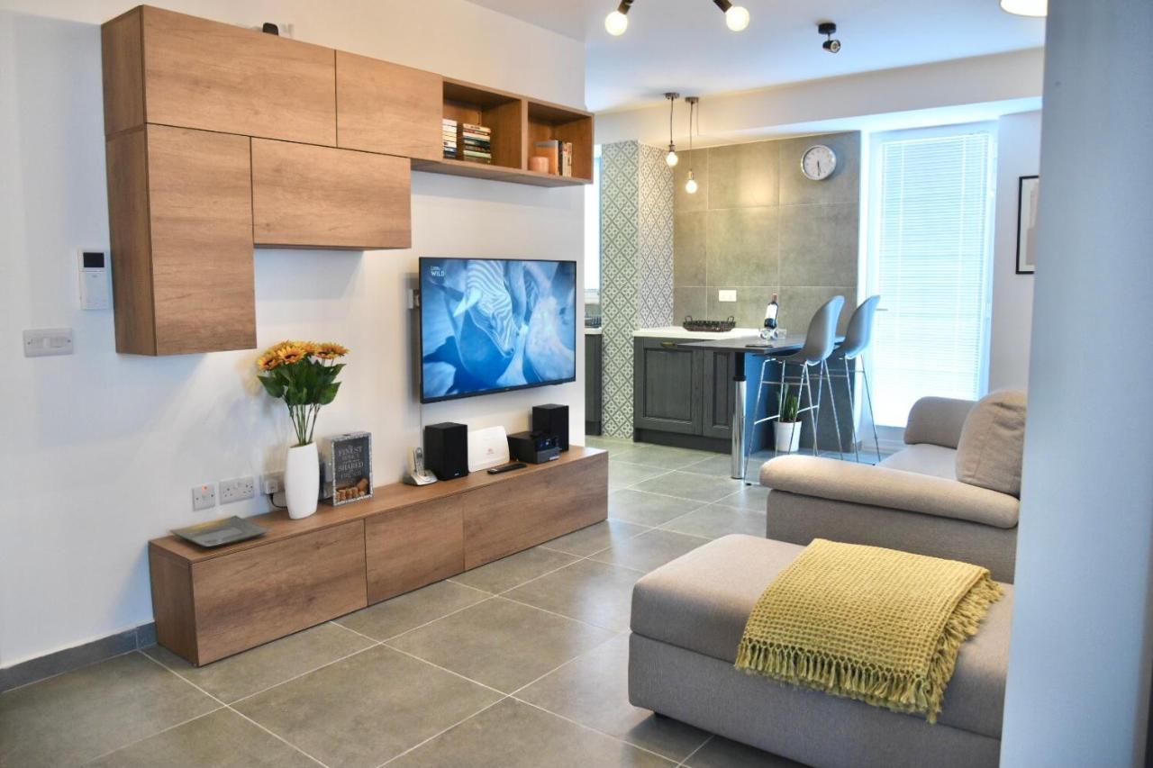 Bright & Modern 2-Bedroom, 4Th Floor Apartment In Gzira, Malta Exteriör bild