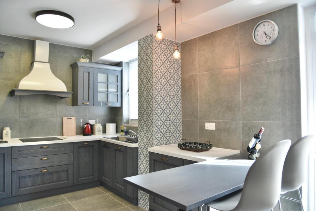 Bright & Modern 2-Bedroom, 4Th Floor Apartment In Gzira, Malta Exteriör bild