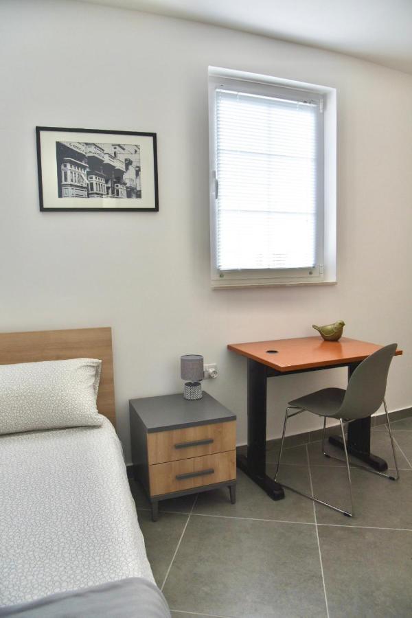 Bright & Modern 2-Bedroom, 4Th Floor Apartment In Gzira, Malta Exteriör bild